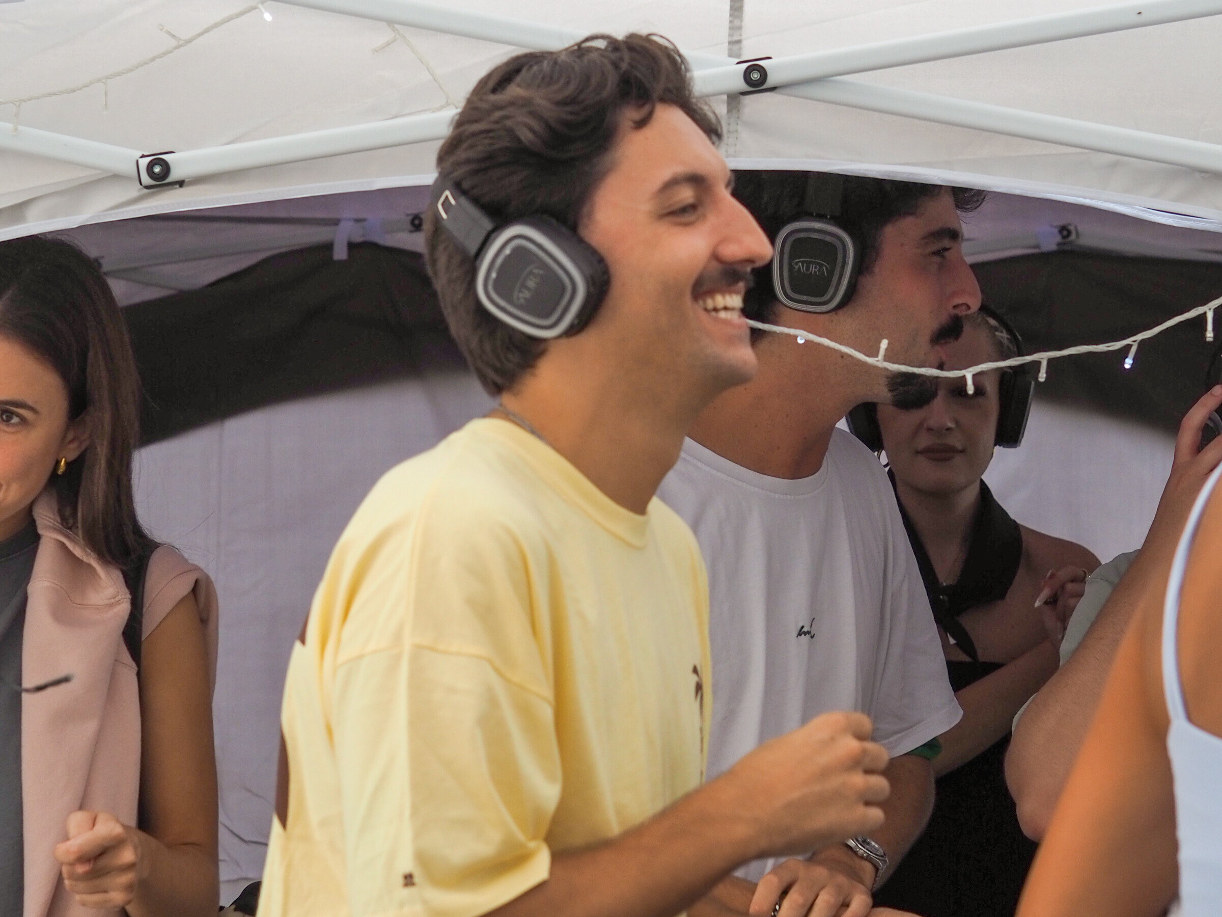 silence disco team building empresas