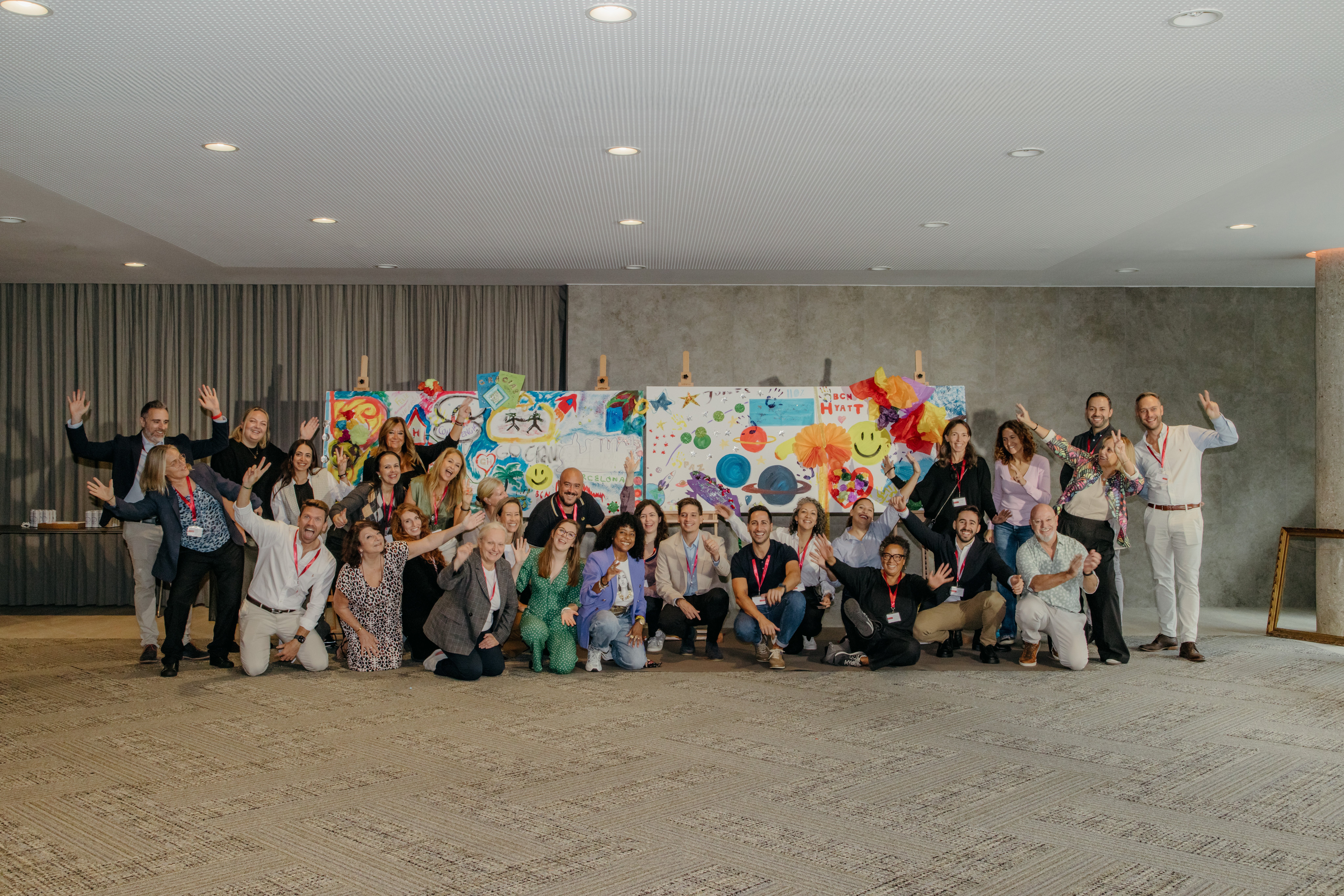 Equipo de Hotel 5 estrellas celebrando actividad