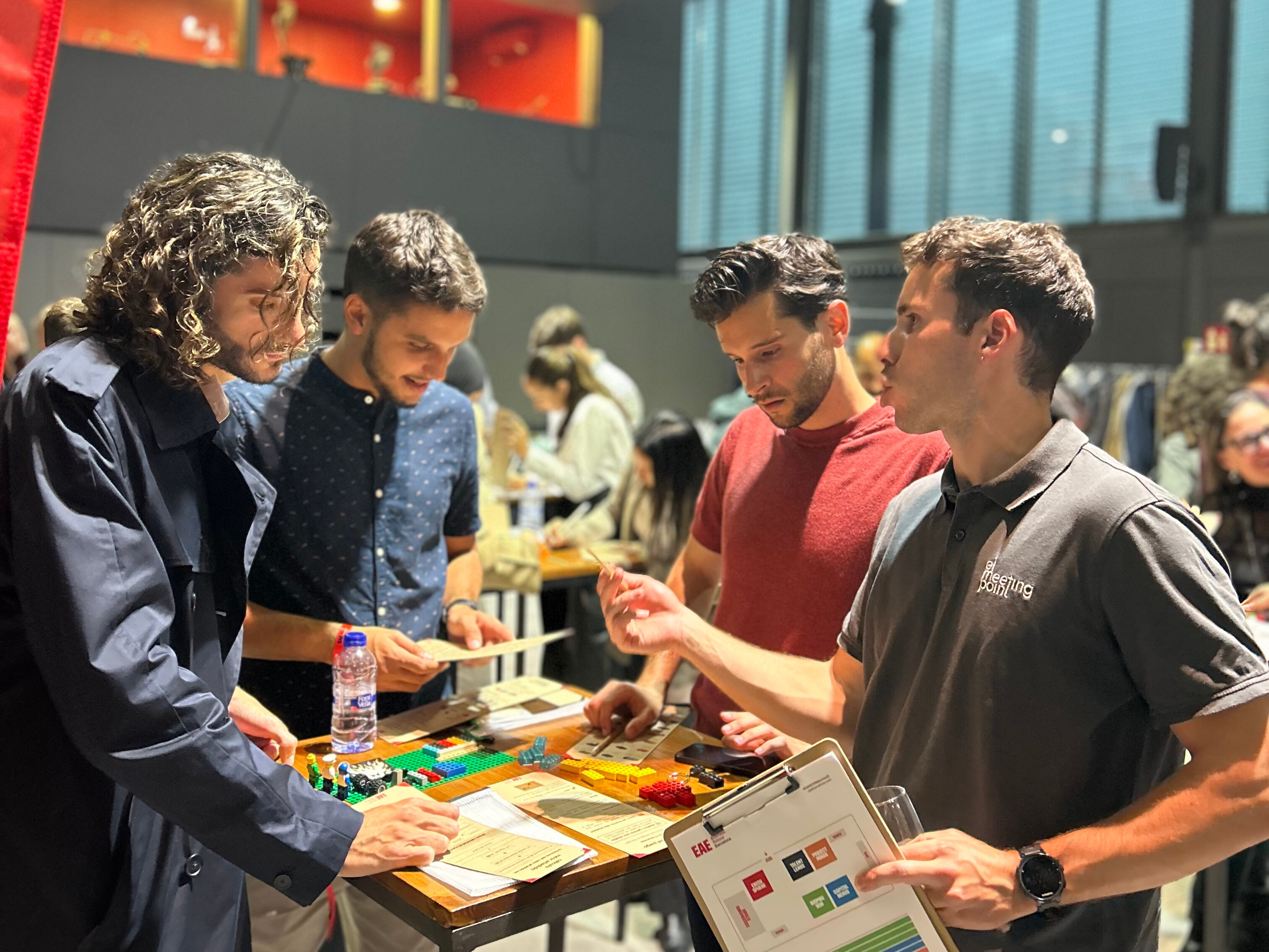 organizar evento corporativo en grupos pequeños